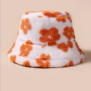 Y2K Unisex 90’s fur style bucket hat ☮️ ❤️  🌈